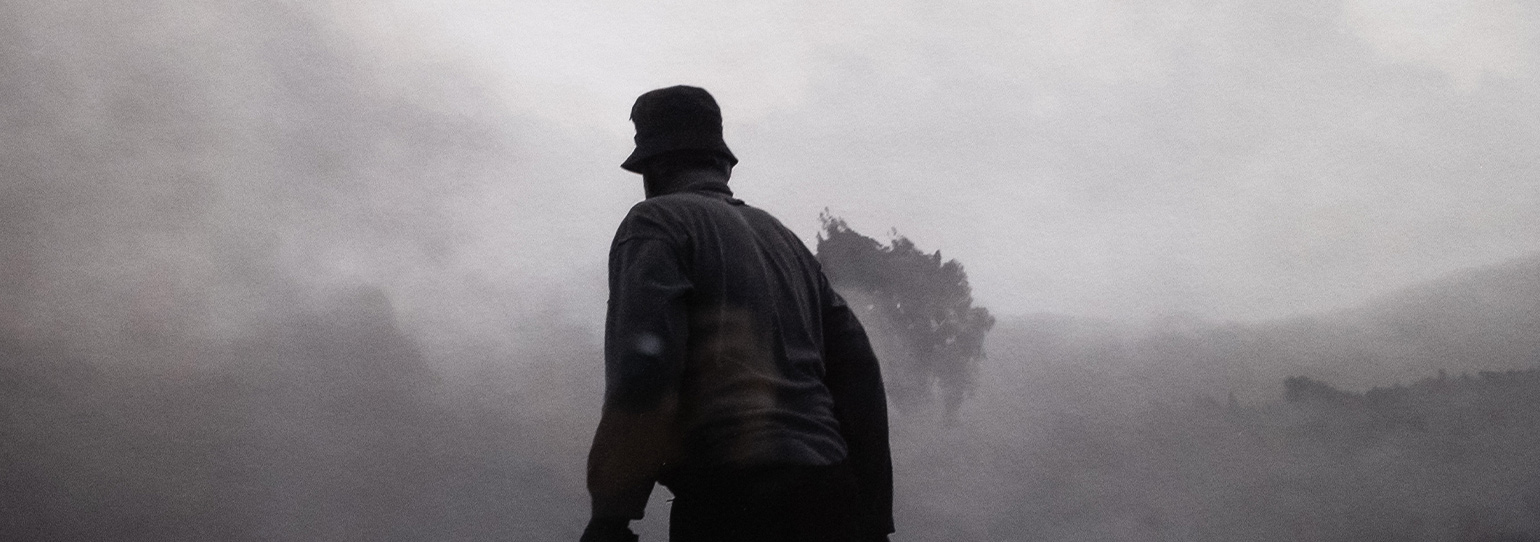 «على وشك»: عن العنف والحداد والمقاومة في منطقة مشتعلة